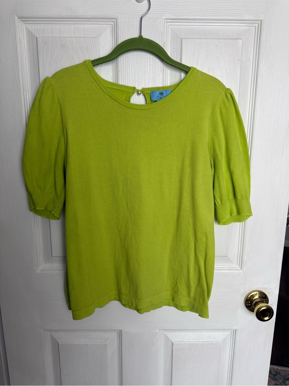 CeCe Chartreuse Women's Short Sleeve Knit Top